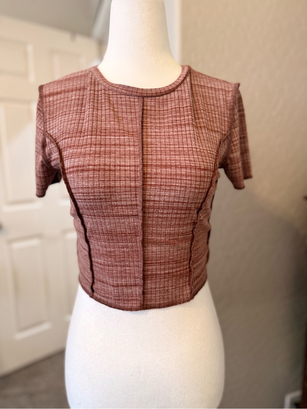 Burgundy Ribbed Fitted Crop Top - S